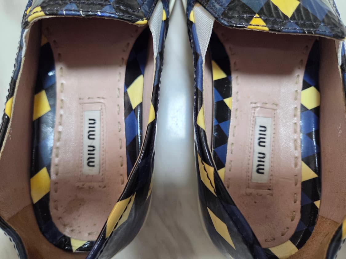 미우미우 메탈 토 슬립온 상품이미지5