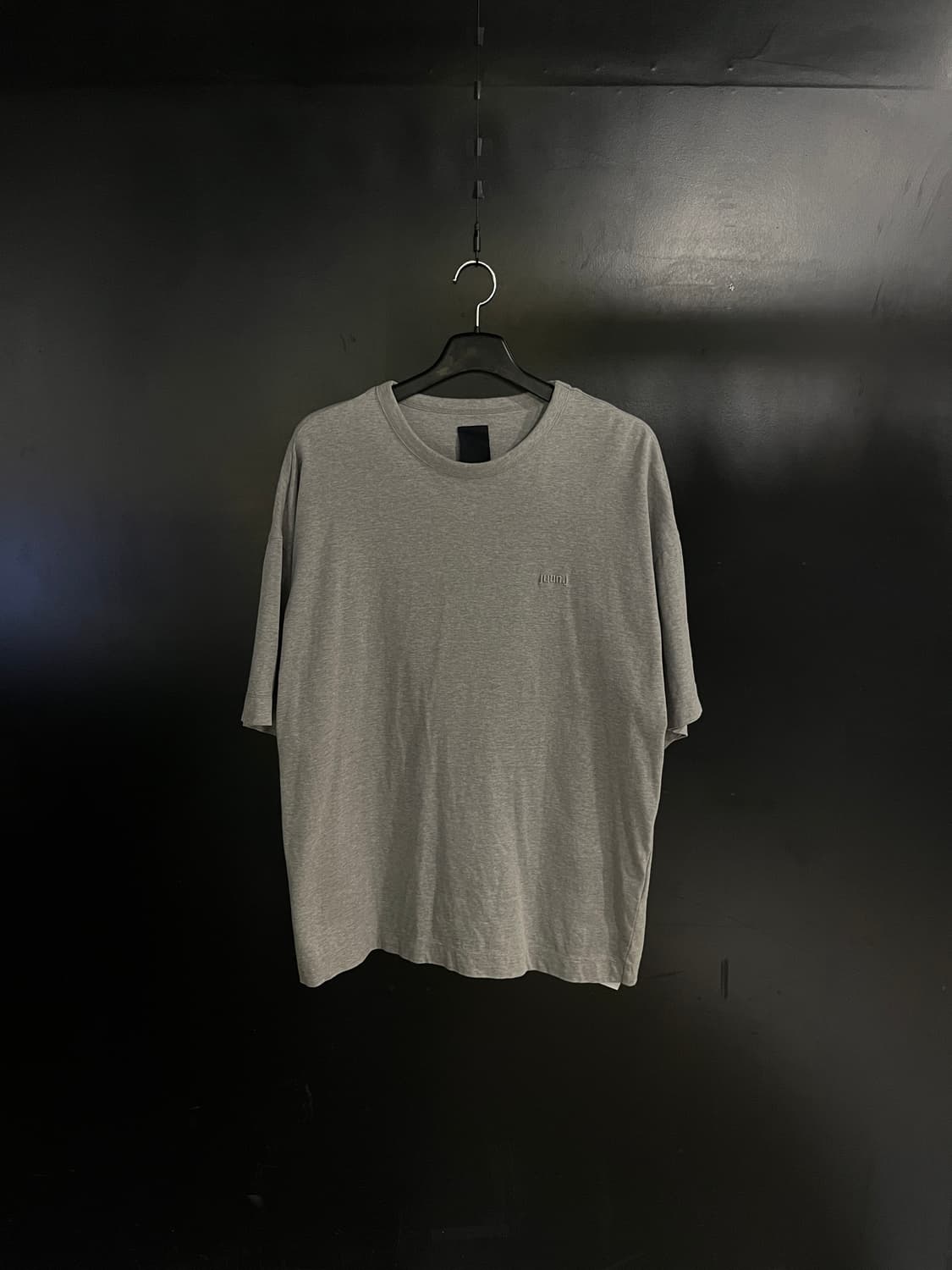 준지 그레이 자수 티셔츠 상품이미지1