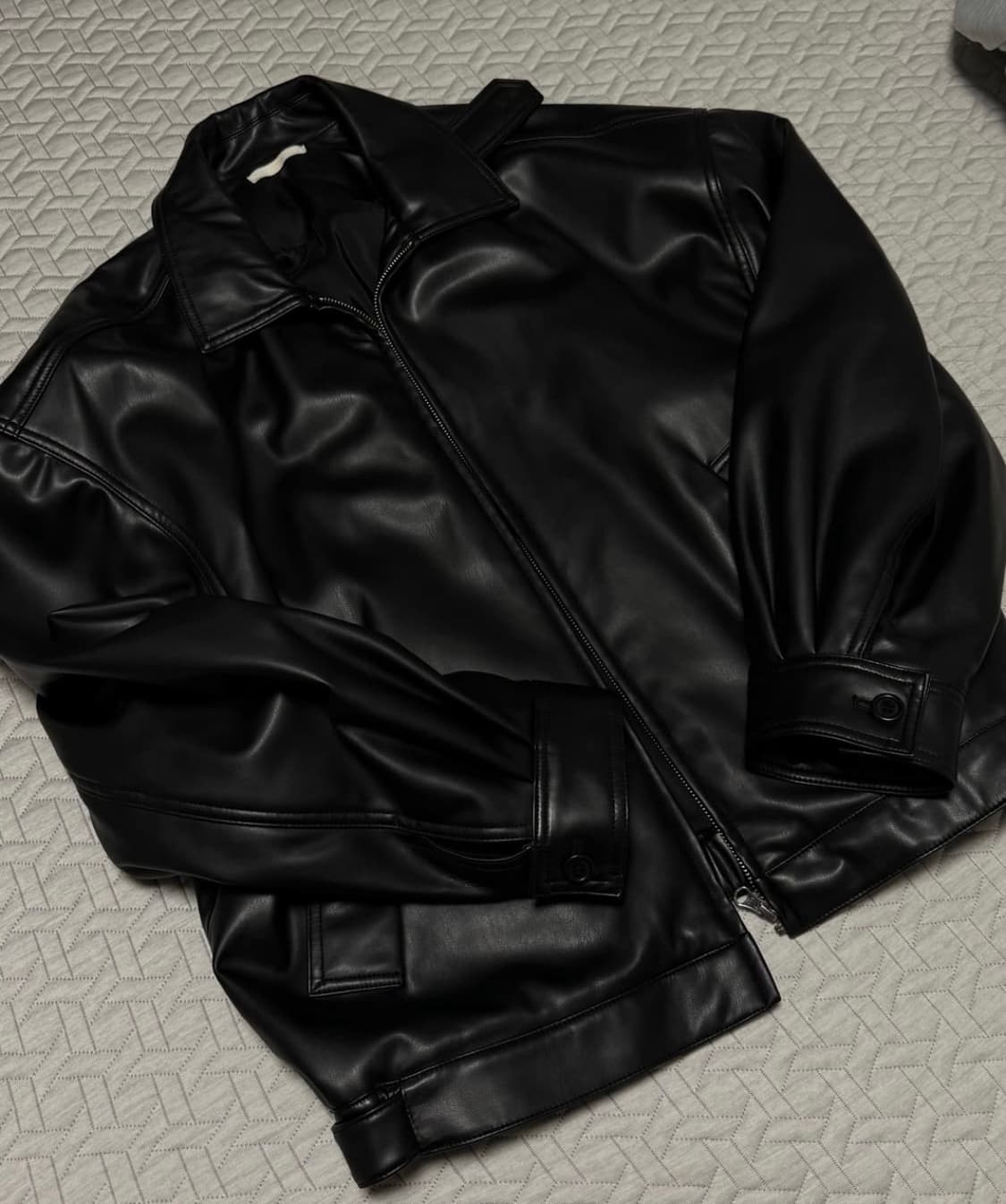 아모멘토 22fw 레더 블루종 블랙 상품이미지2