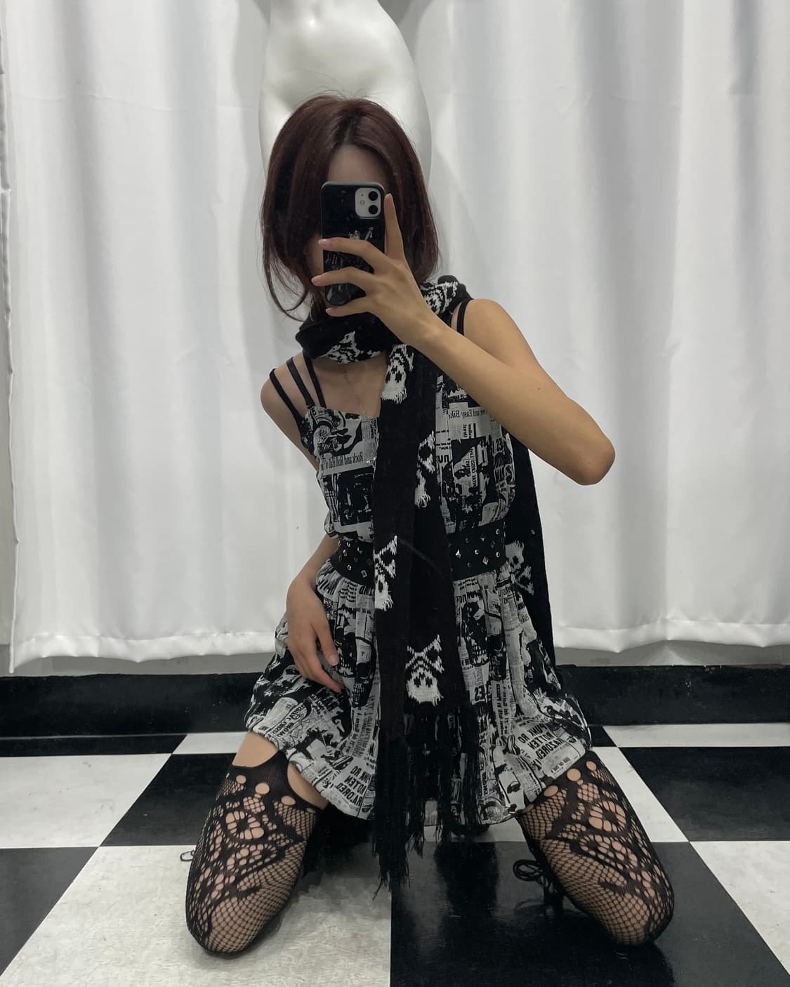 🎸블랙 & 화이트 스터드 디테일 원피스🎸 상품이미지2