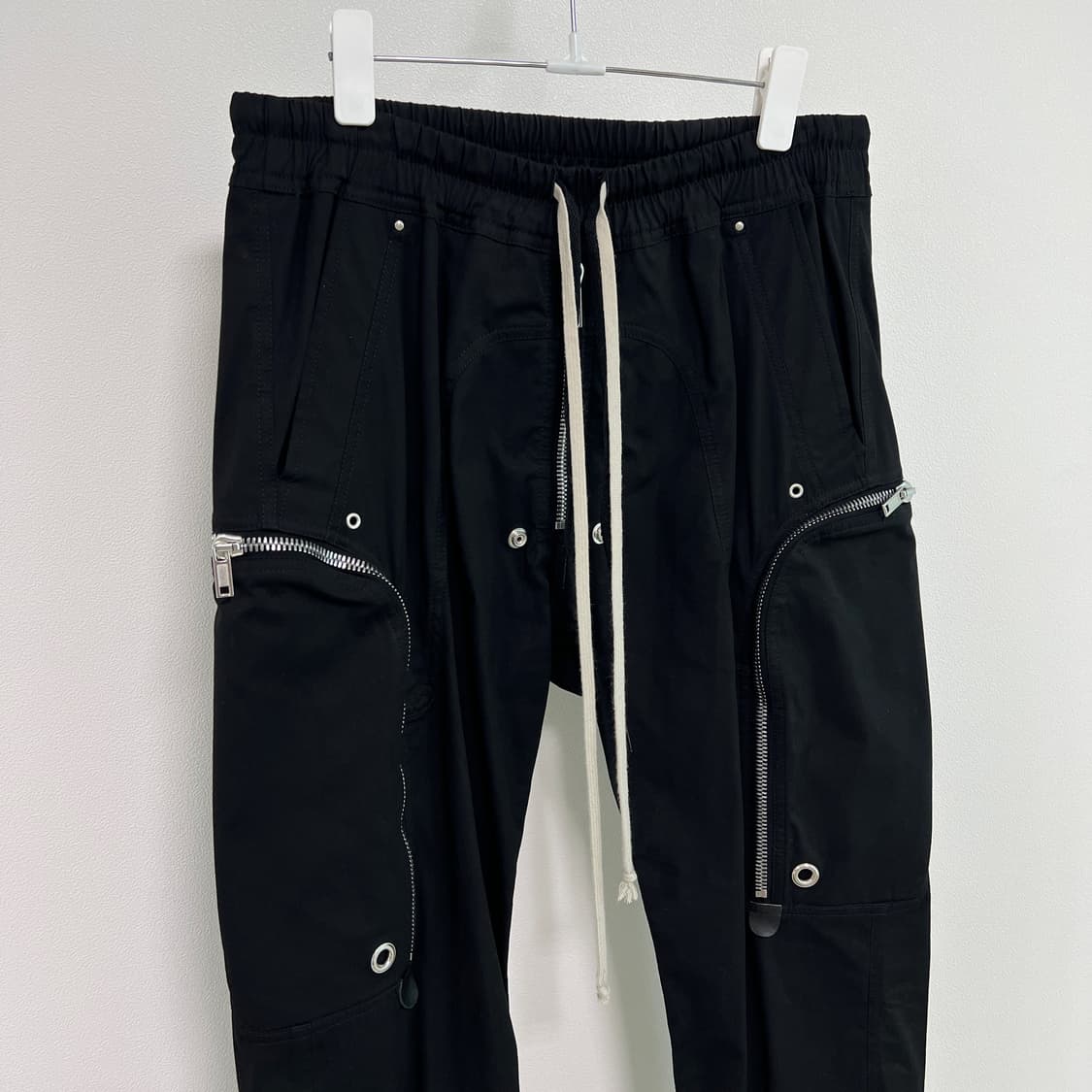 릭오웬스 23SS "EDFU" 바우하우스 카고 팬츠 블랙 상품이미지6