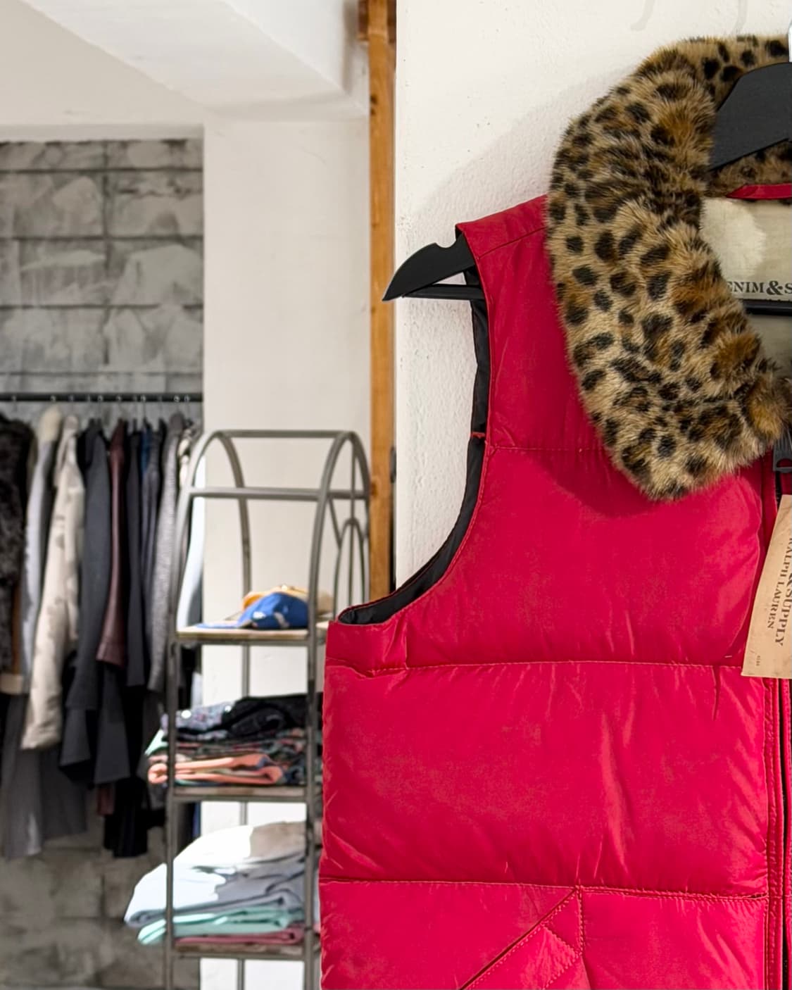 데님 앤 서플라이 레드 레오타드 퍼카라 패딩 베스트 상품이미지2