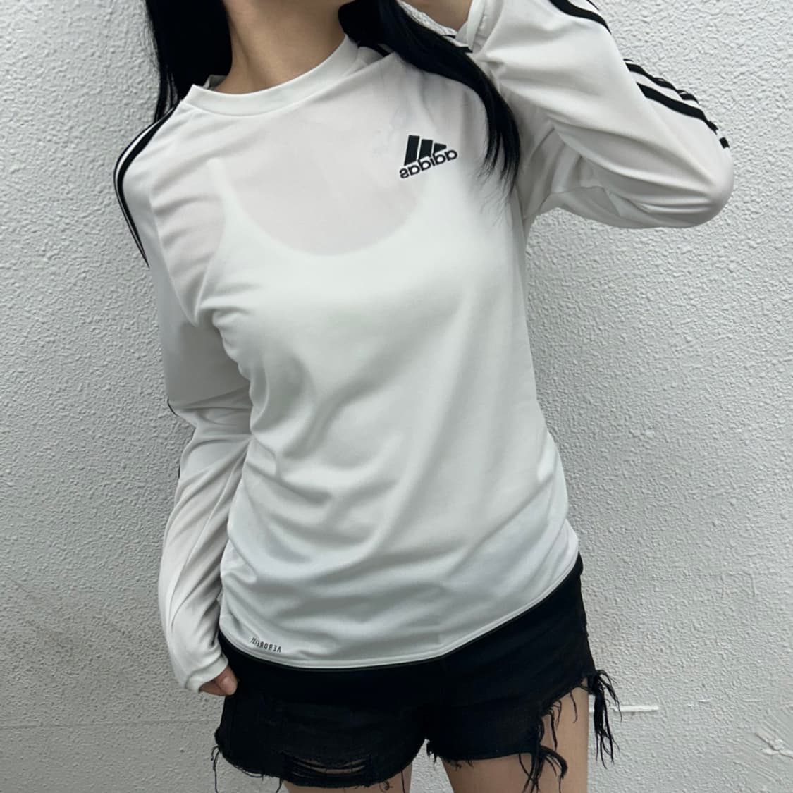 아디다스 블랙라인 화이트 싸커티 L 상품이미지2