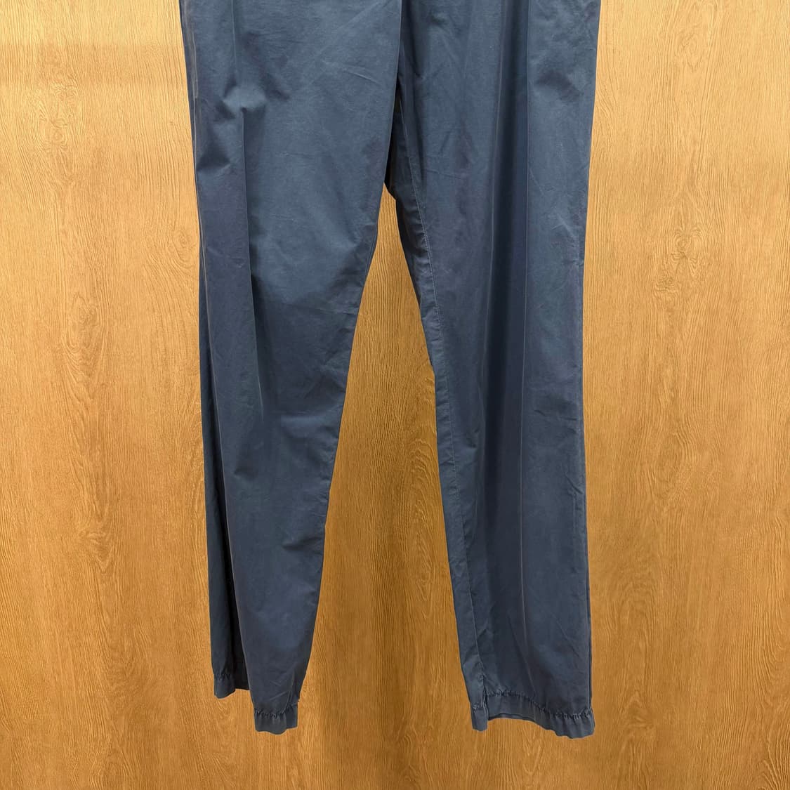 휴고 보스 코튼 트윌 팬츠 백 로고 탭 디테일 스트레이트핏 블루 상품이미지5