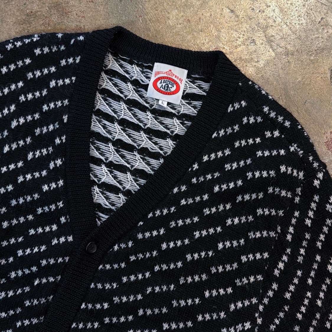 베이프 패턴 울 가디건 상품이미지5