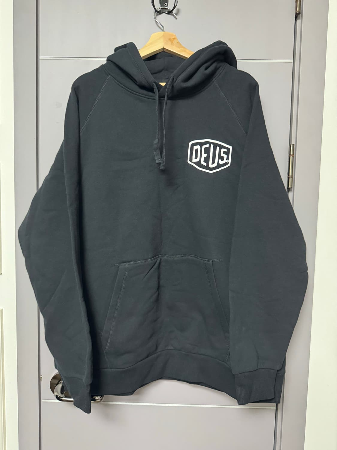 크림택) 데우스 엑스 마키나 도쿄 후드티 2XL 블랙 새상품 상품이미지5