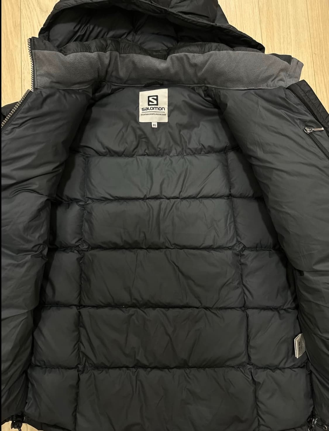 살로몬 고프코어 700필 패딩 상품이미지5