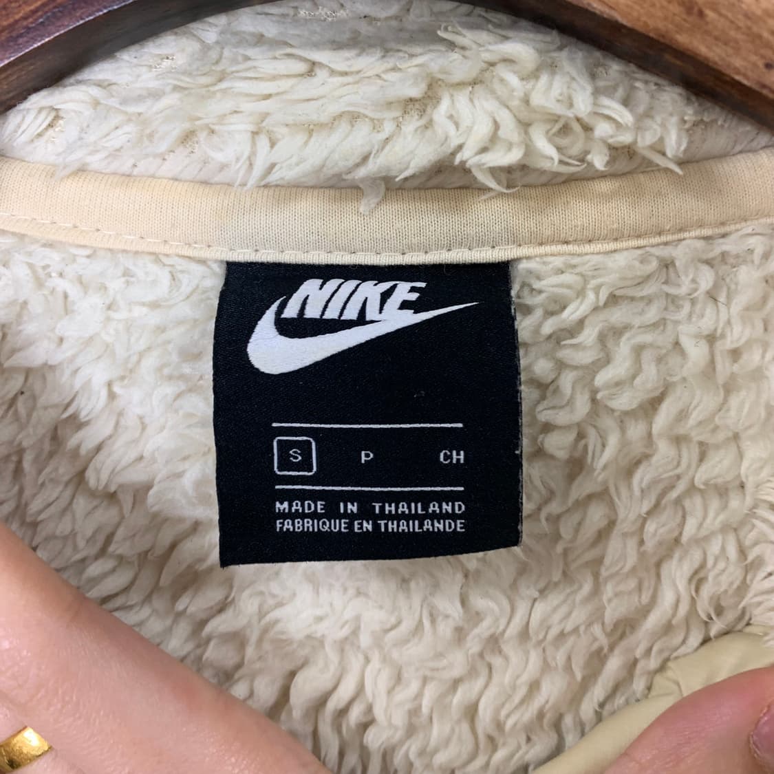 나이키 신형 베이지 쉐르파 자켓 상품이미지7