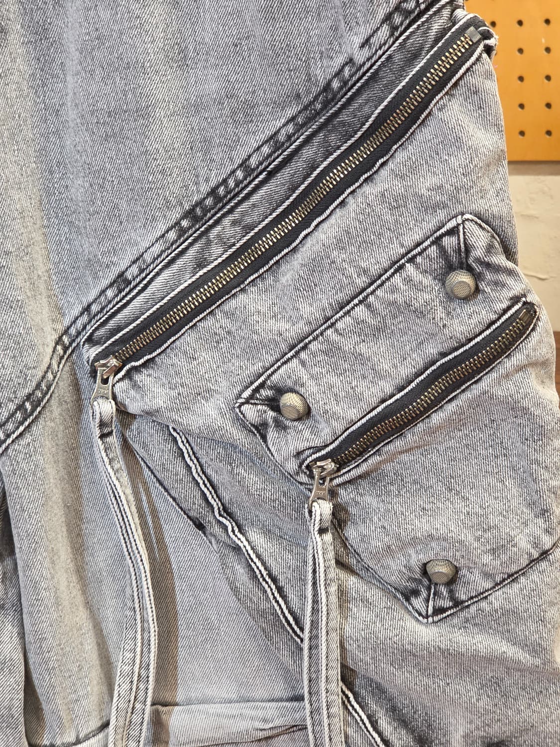 써저리 프로세스 그레이 카고 데님 팬츠 상품이미지4