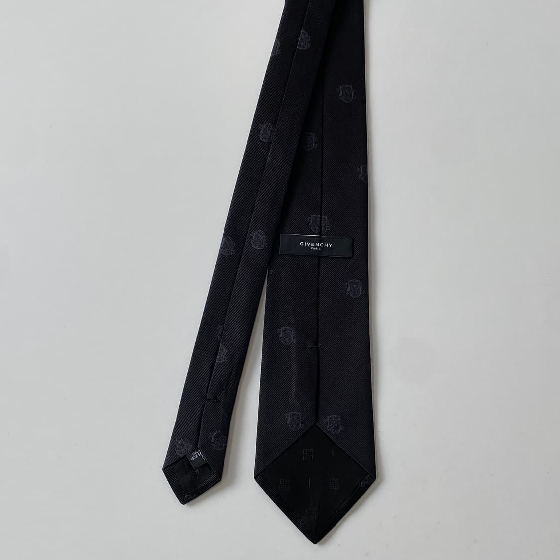 신형라벨 지방시 정품 명품블랙 넥타이 (GIVENCHY)8.6cm 상품이미지2