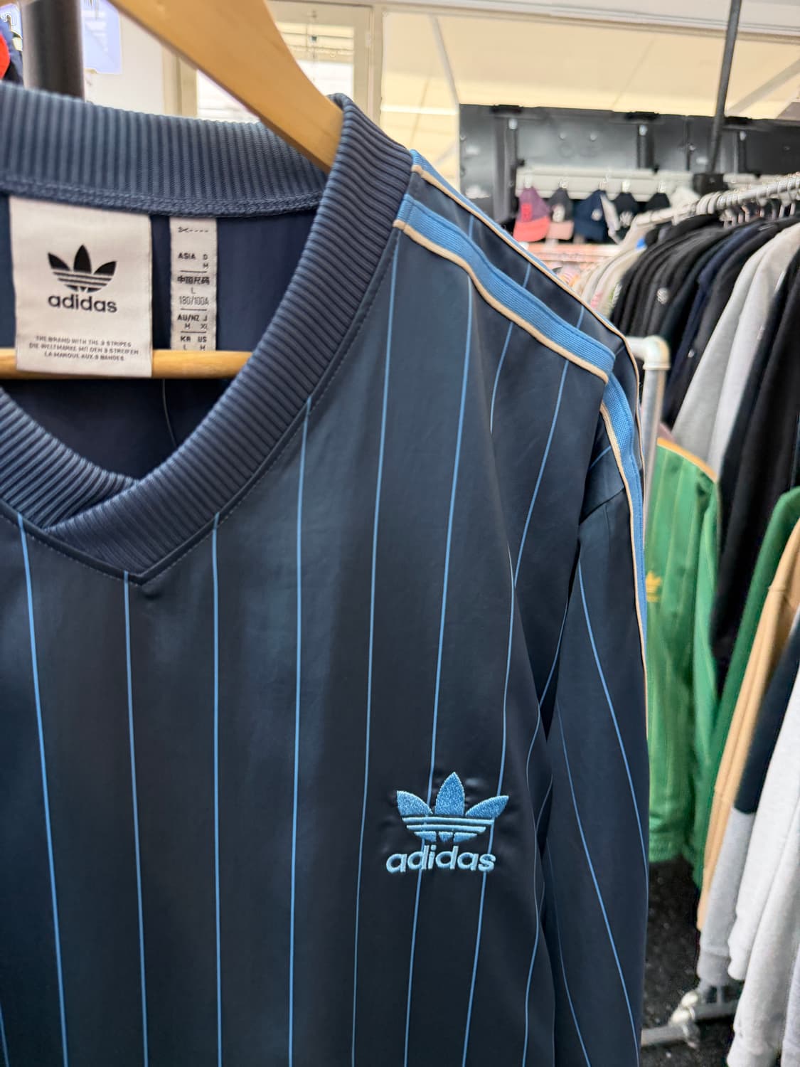 아디다스 윈드브레이커 블루 스트라이프 L  상품이미지2