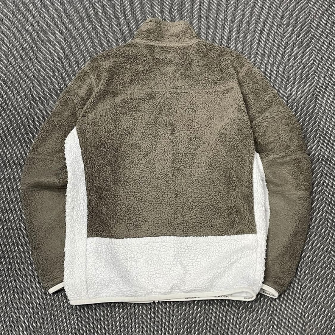 데상트 배색 플리스 집업 v0170 상품이미지2