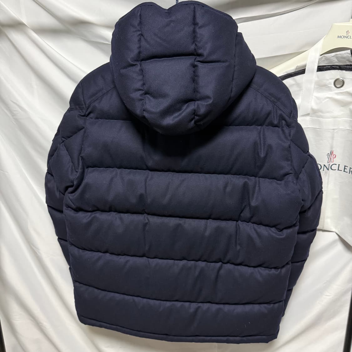[S급/5] 몽클레어 몽제네브르 패딩 네이비 상품이미지5