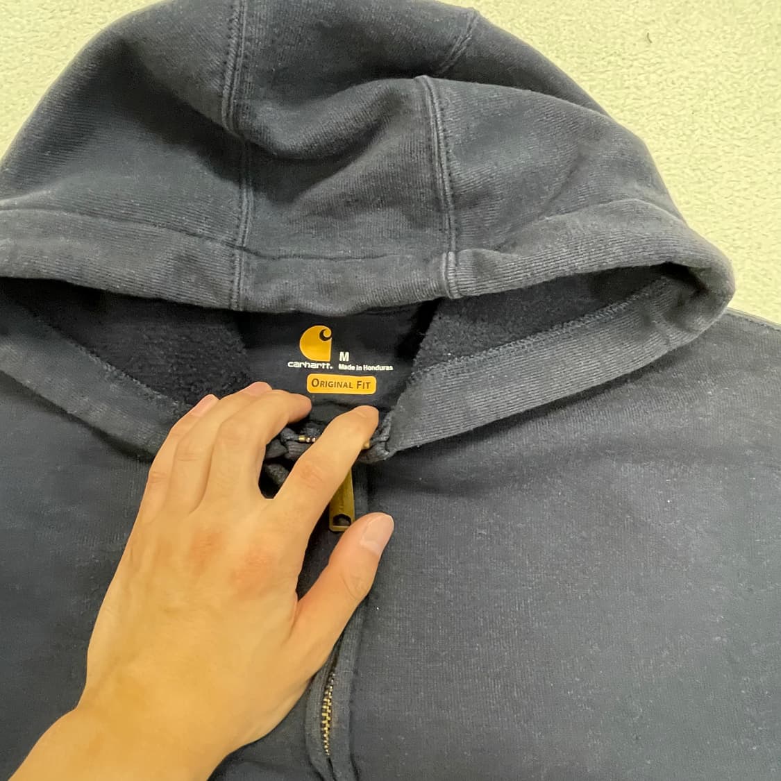 Carhartt navy hood zip-up 상품이미지6