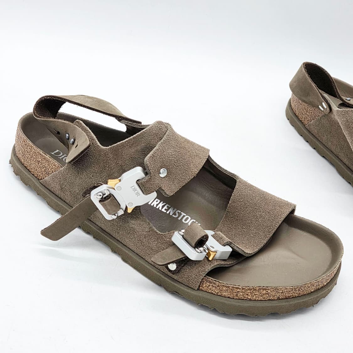  디올 x 버켄스탁 밀라노 샌들 카키 누벅 카프스킨 (43)  상품이미지8