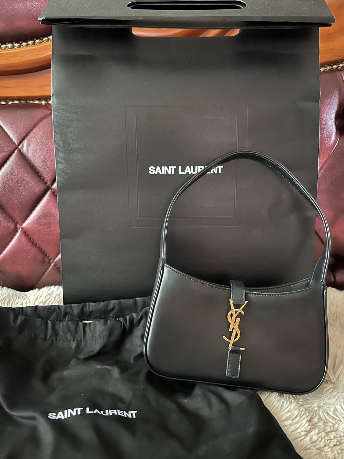 생로랑 미니 호보백 블랙 상품이미지1