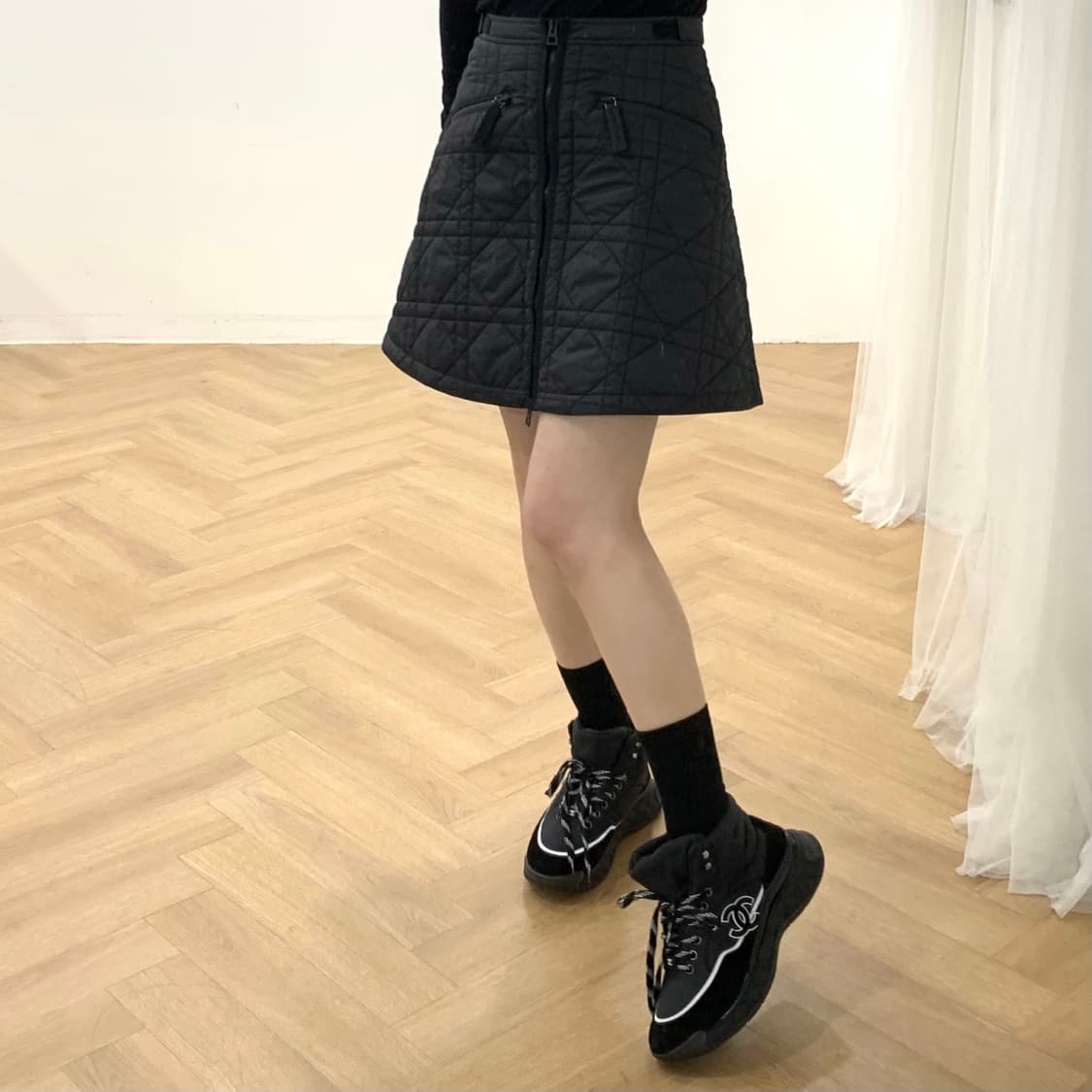 샤넬 패브릭 스웨이드 패딩 스니커즈 쇼트부츠 상품이미지10