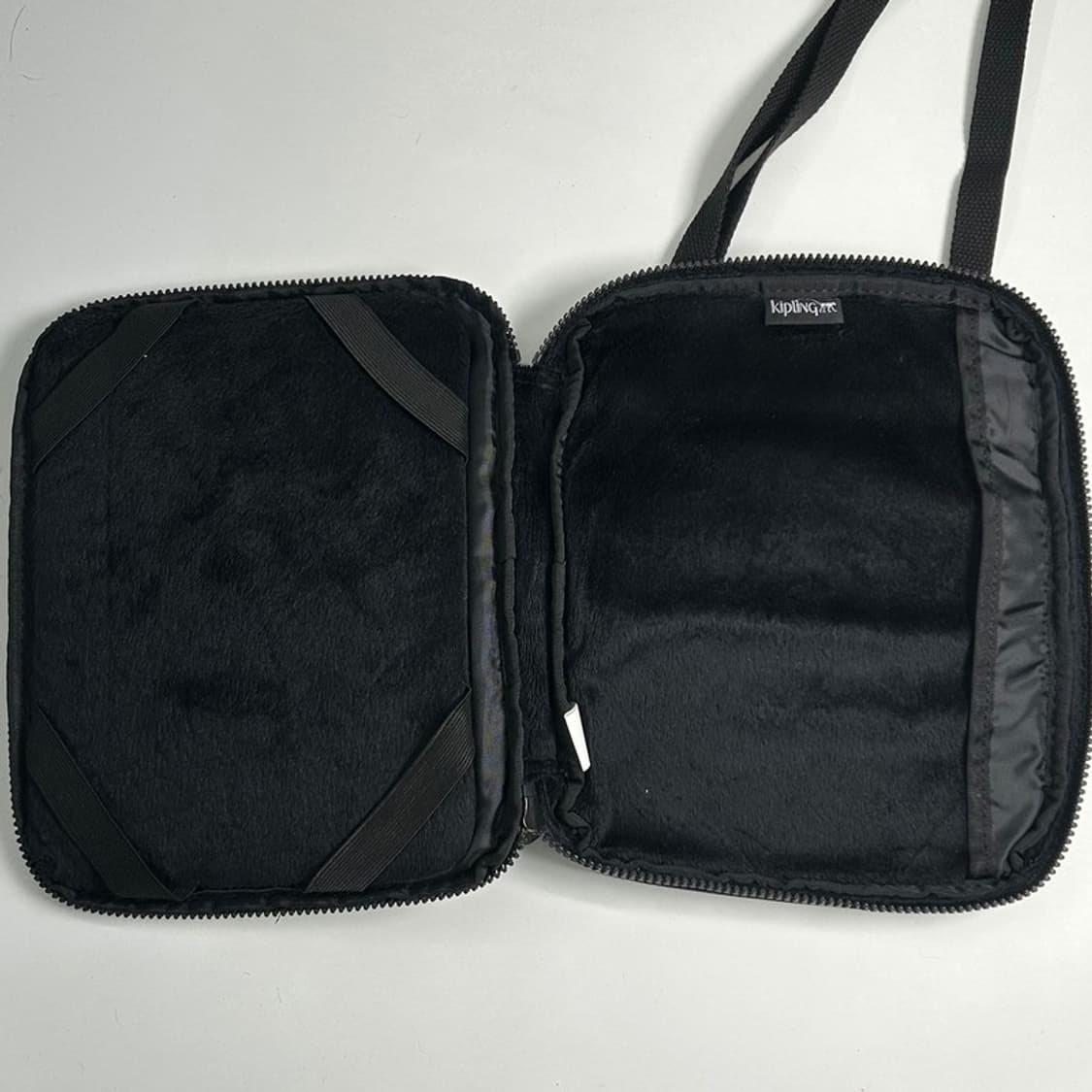 KIPLING 아이패드 케이스백 블랙 상품이미지6