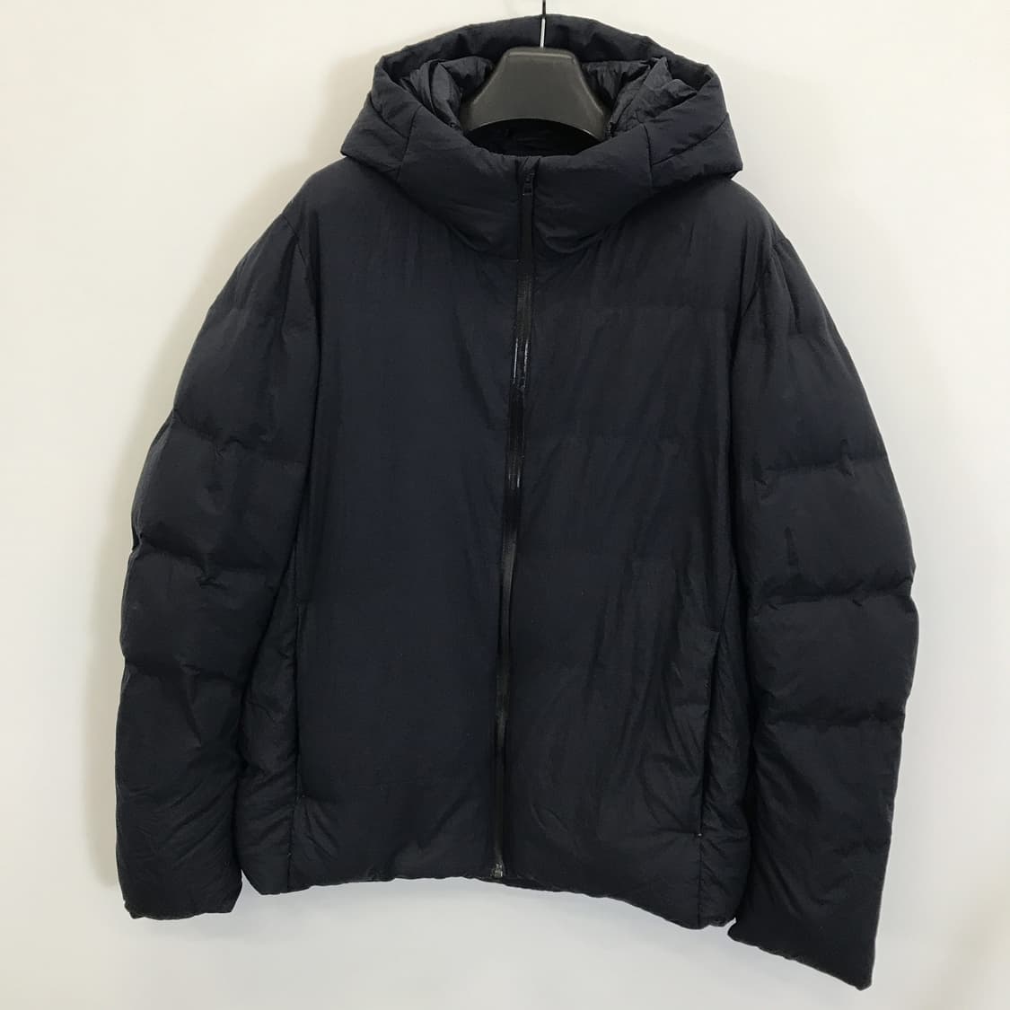 유니클로 심리스 다운파카 네이비 [XL] 상품이미지1