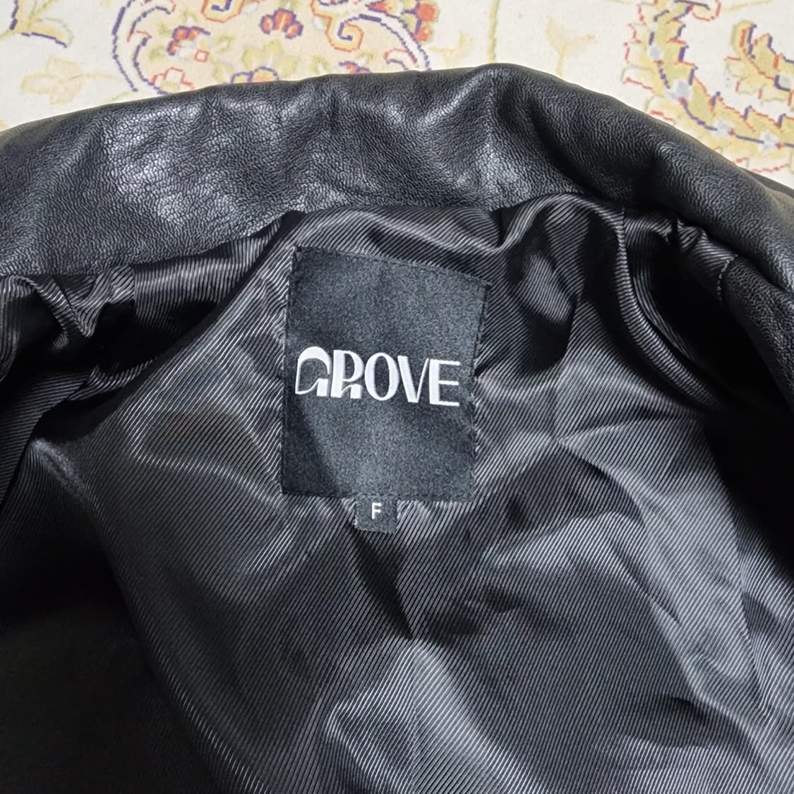 GROVE 그로브 비건 레더자켓
Free 상품이미지5