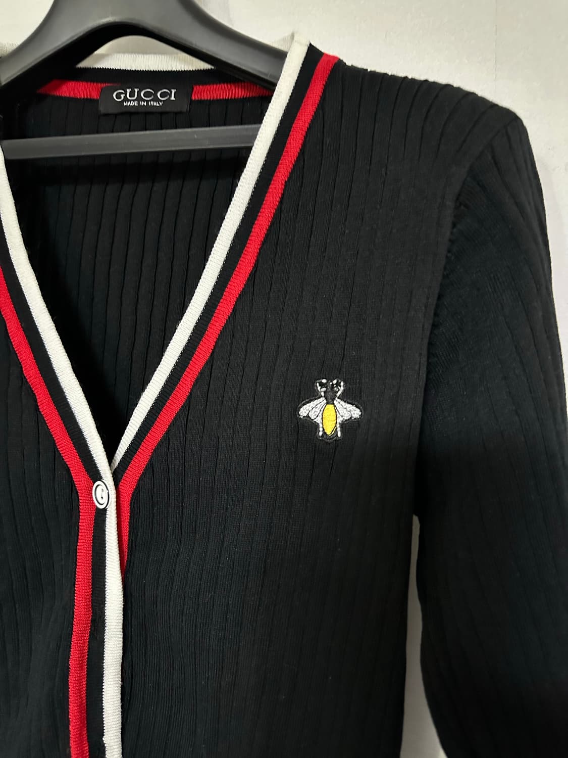 구찌 블랙 니트 가디건 벌 자수 상품이미지2