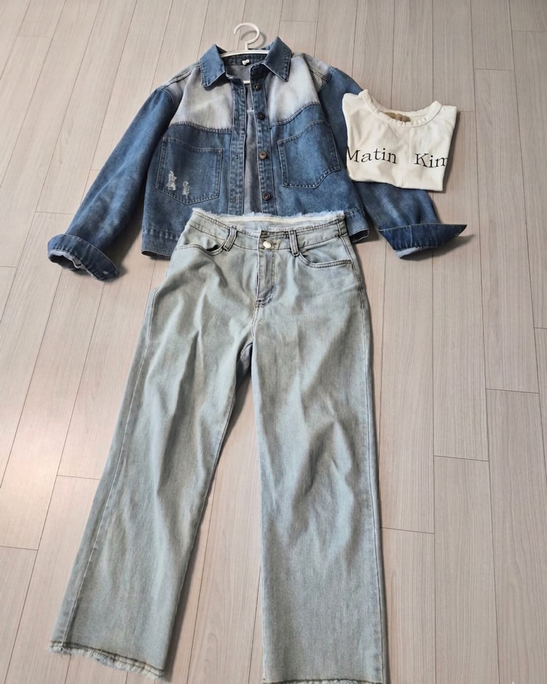 [유니크배색] 새상품빈티지 무드 워싱 데님 자켓 판매합니다 상품이미지2