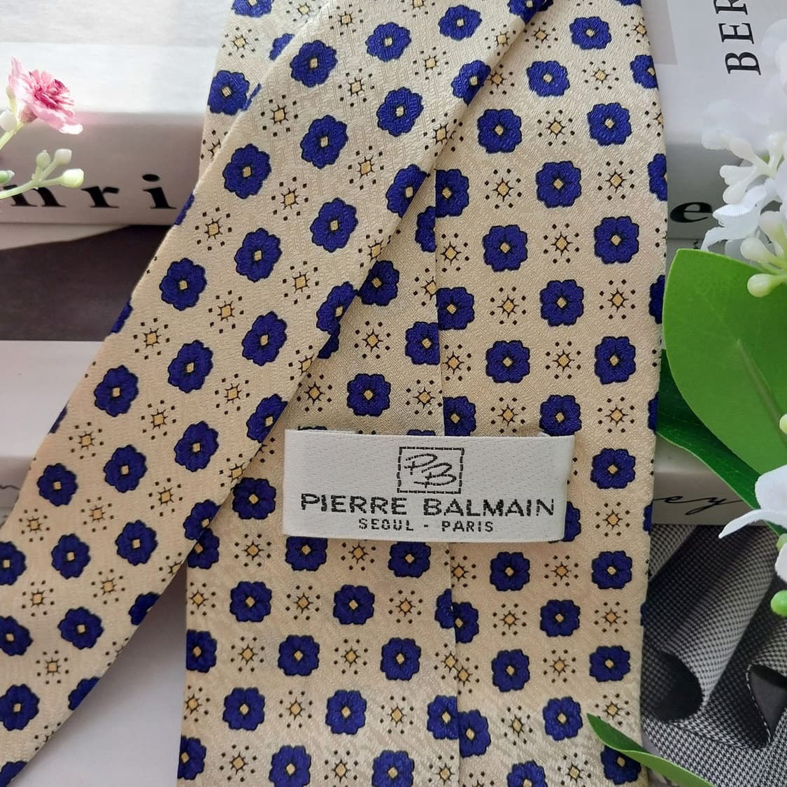 발망 실크 아이보리 플라워 패턴 넥타이 10cm A+등급 K1669
 상품이미지9