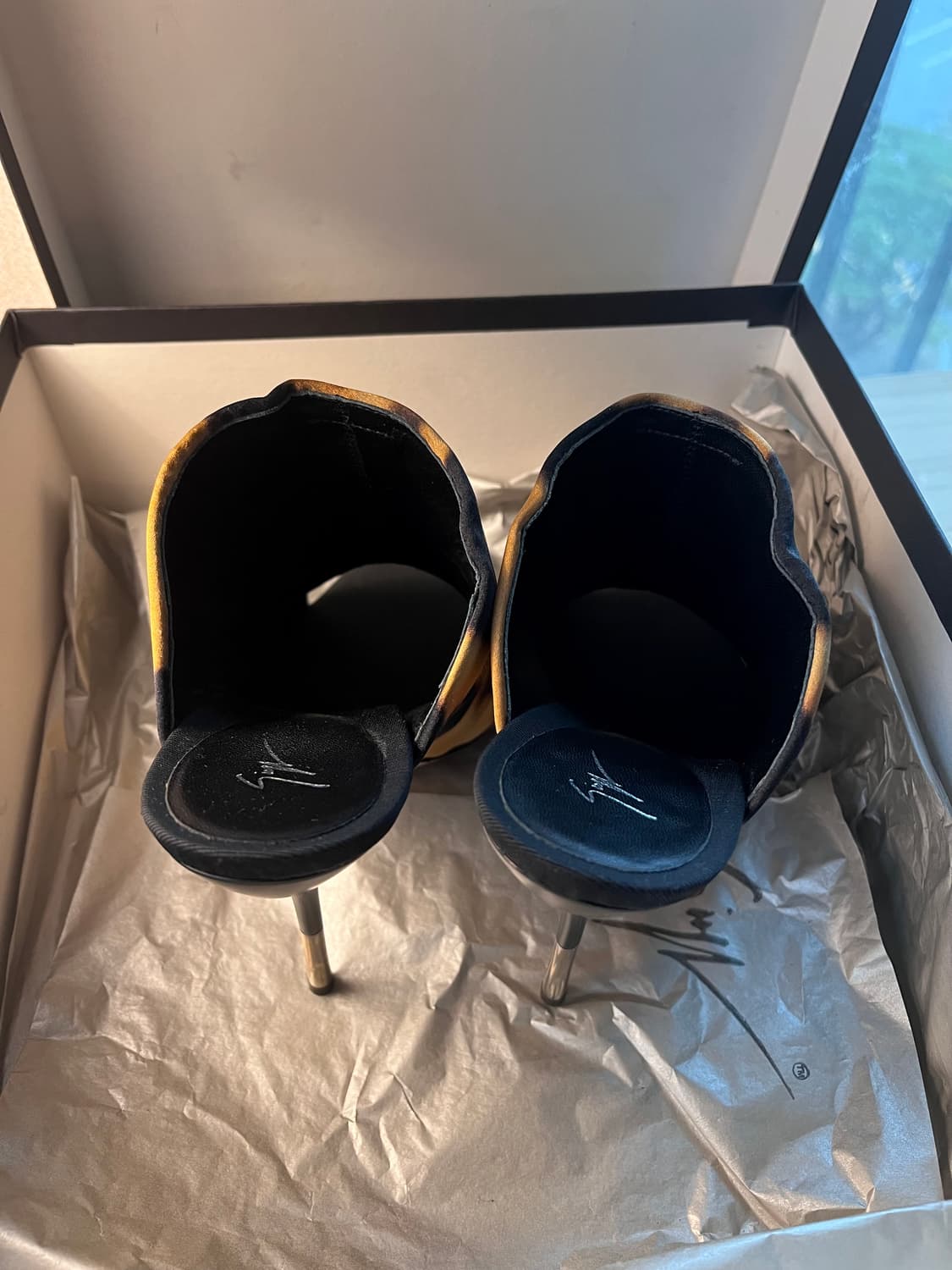 [Giuseppe Zanotti] 레오파드 뮬 하이힐 상품이미지4