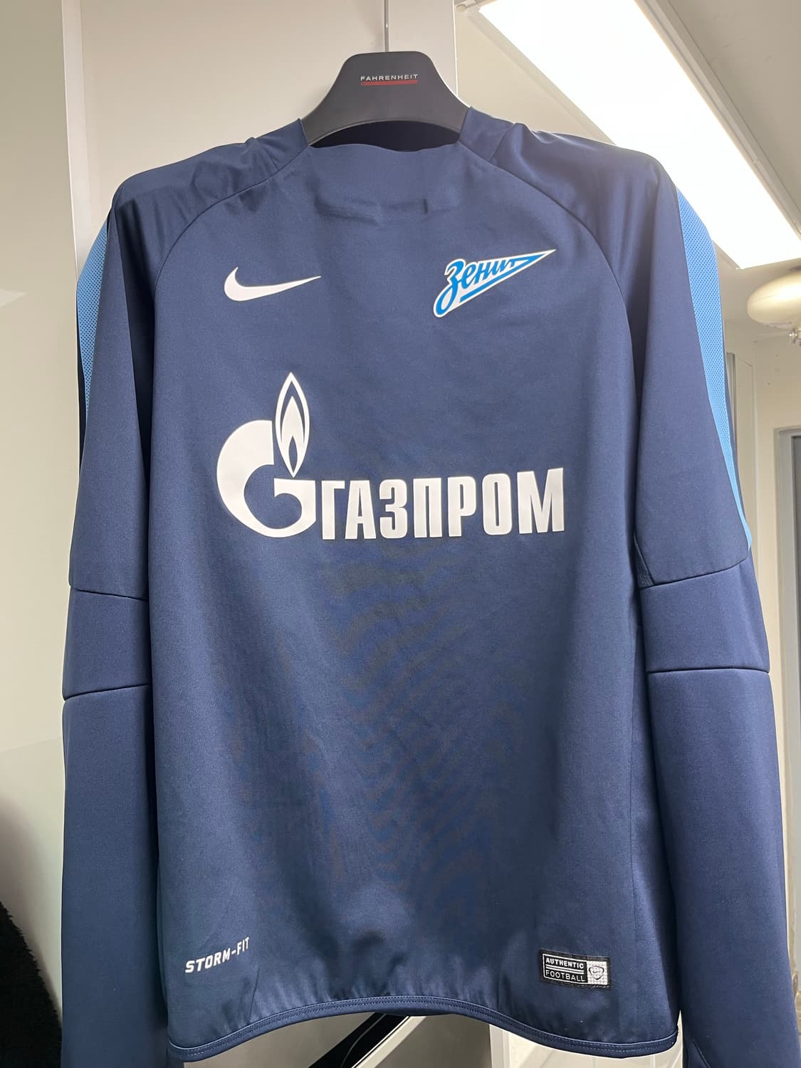 나이키 제니트 트레이닝 긴팔 상품이미지1