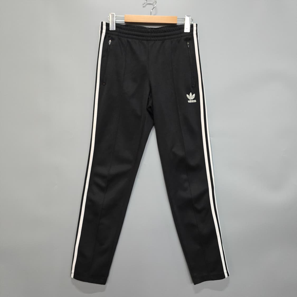 아디다스(adidas) 유로파 트랙팬츠 블랙 100 상품이미지1