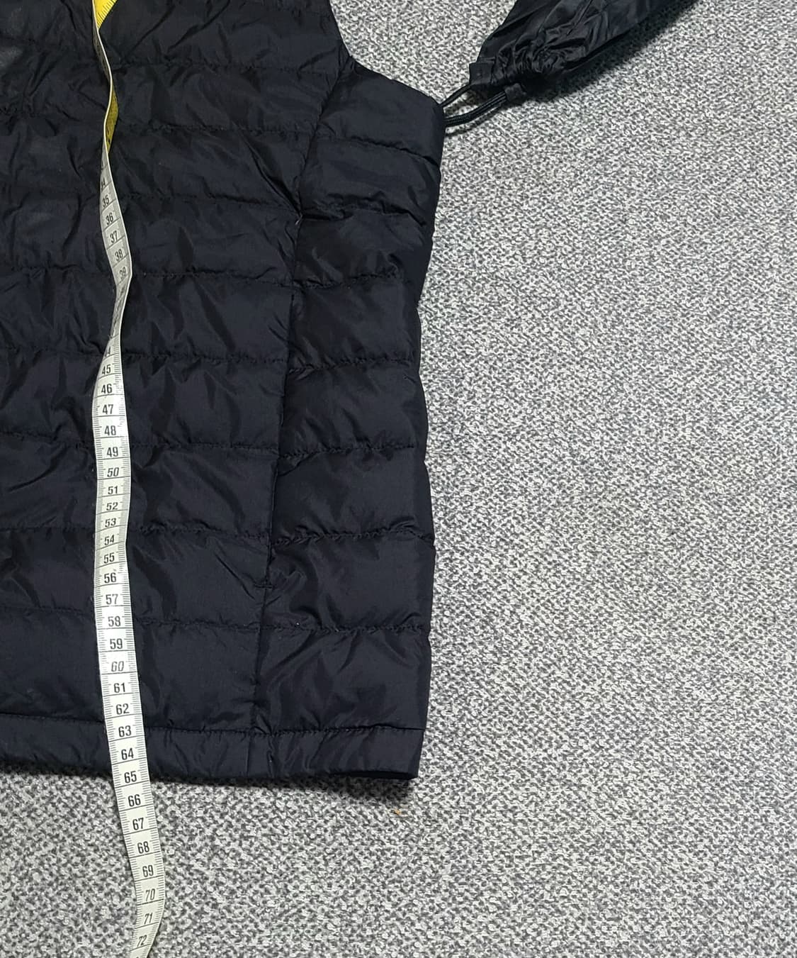 유니클로 울트라 라이트다운 경량조끼 패딩조끼 베스트 블랙 남성 XL 상품이미지3