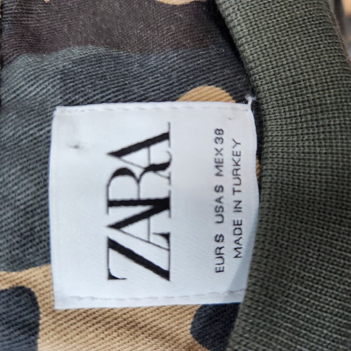 자라 ZARA 카모포켓 카키 맨투맨 S(M)남여공용 상품이미지4