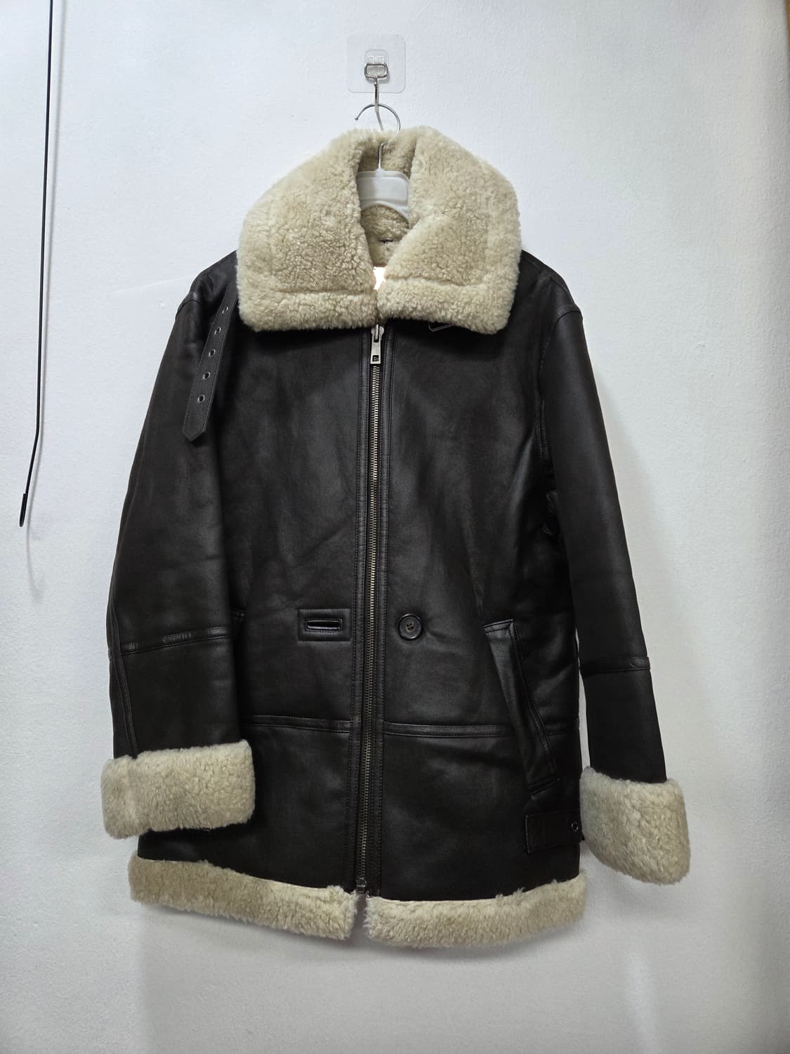 The cover de dexieme classic
인조 무스탕
초콜릿  상품이미지1