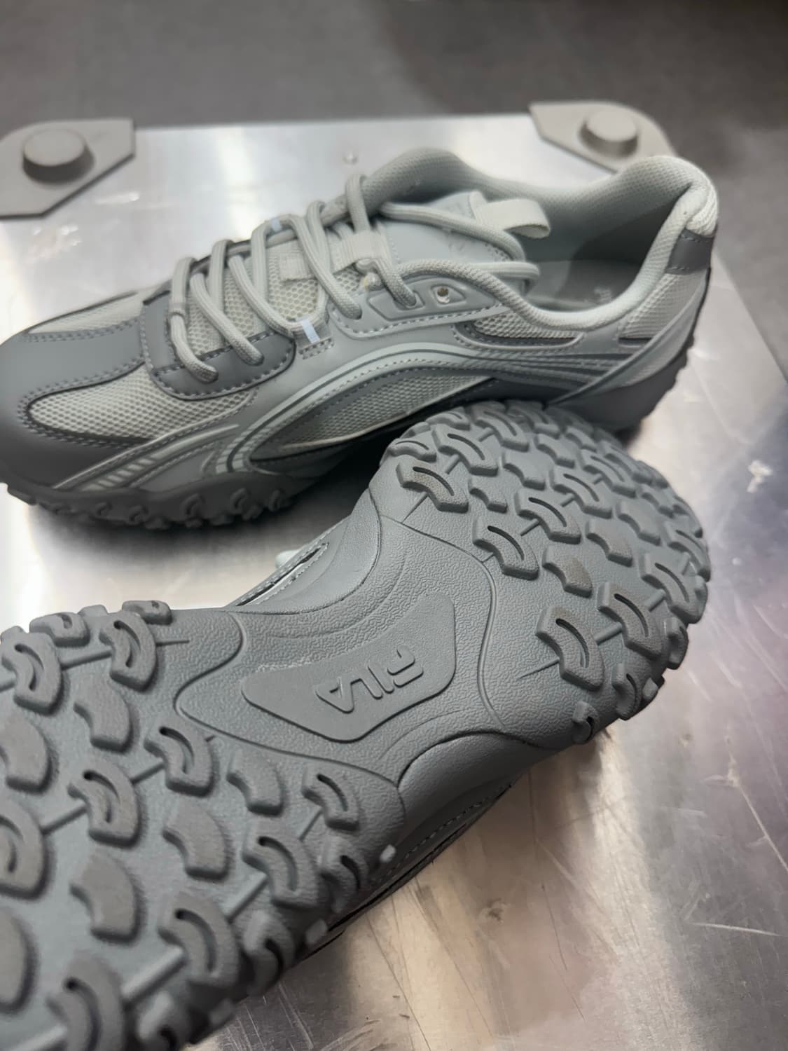 휠라 에샤페 그레이 255 상품이미지2