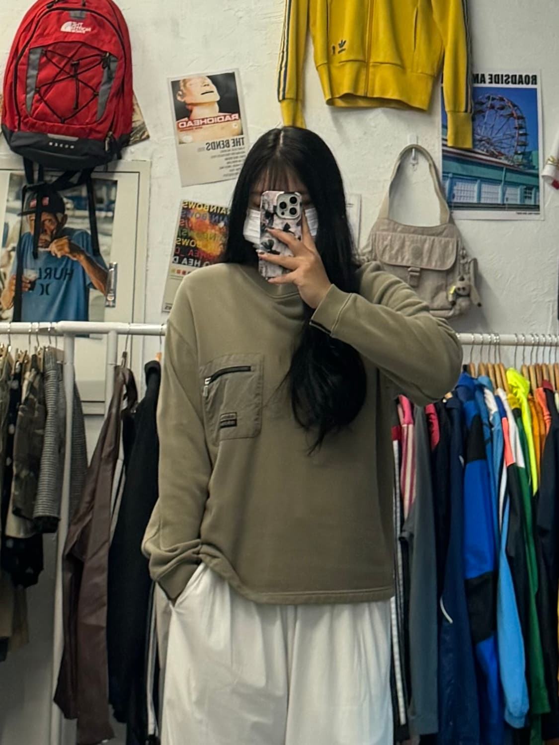 아디다스 테크니컬 포켓 그런지 스웻 카키 맨투맨 S 상품이미지1