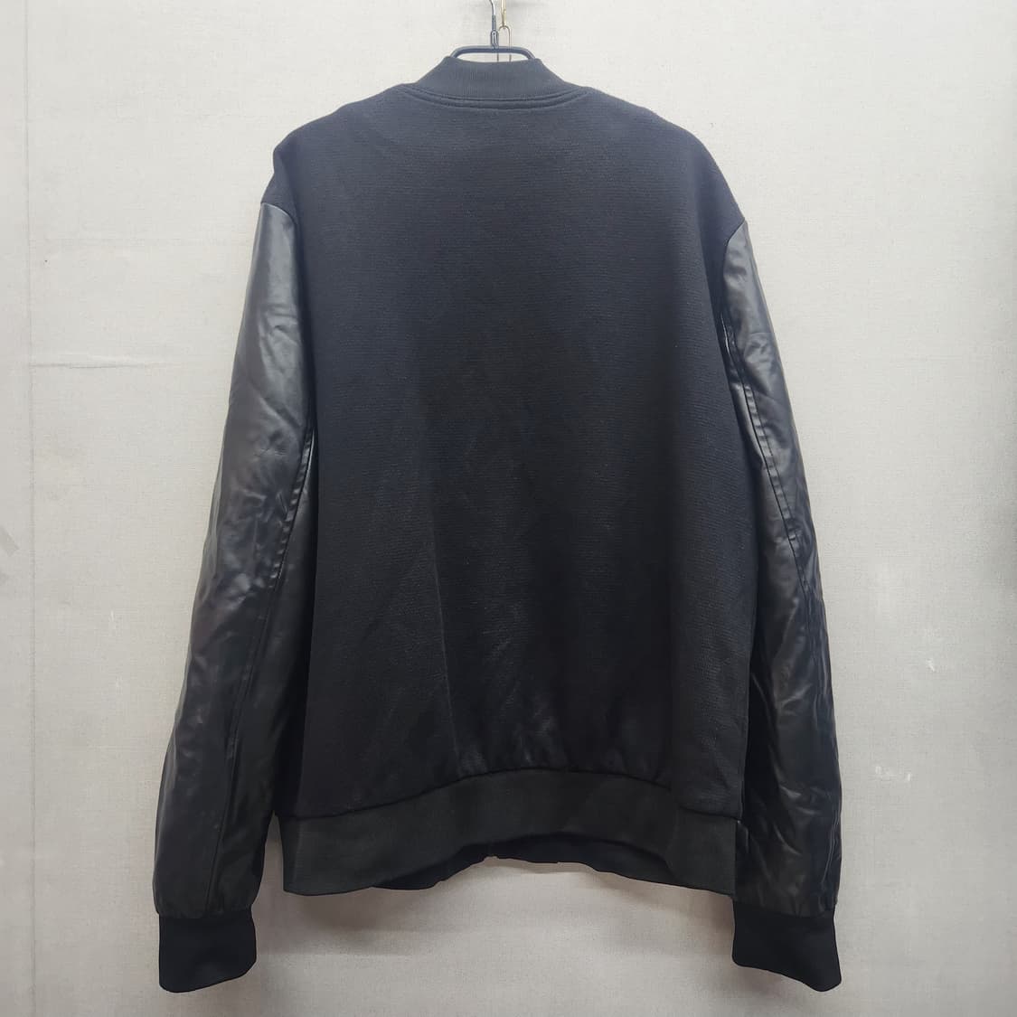 자라 에코 레더 배색 니트 봄버자켓  XL 상품이미지3