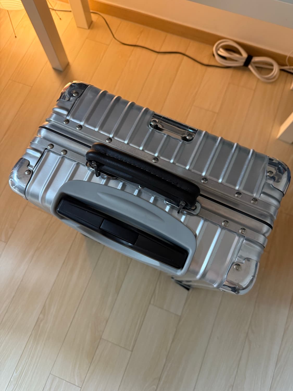 리모와 구형 클래식 플라이트 52 기내용 (=현 클래식 캐빈 S) 상품이미지2