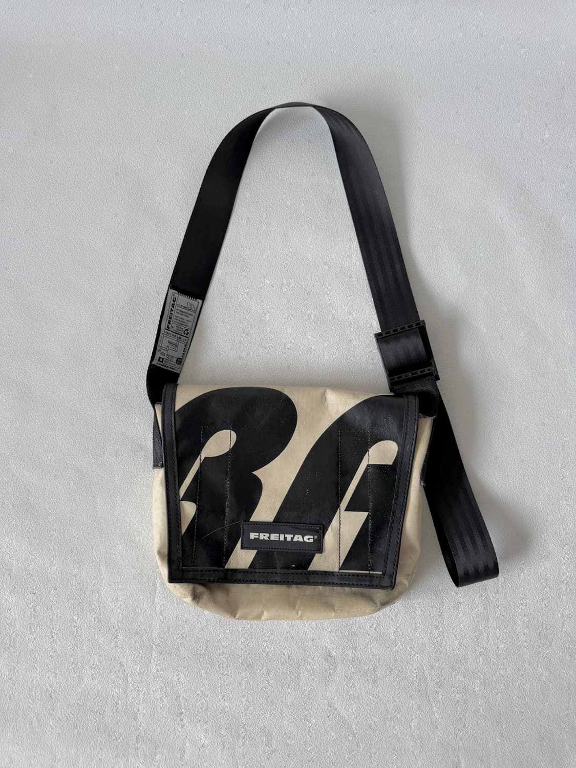 프라이탁(FREITAG) 라씨 크로스백 상품이미지1