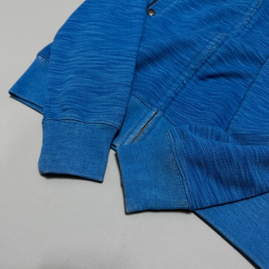 아비렉스(AVIREX) 블루 워시드 코튼 자수로고 하이넥 집업 자켓 상품이미지5