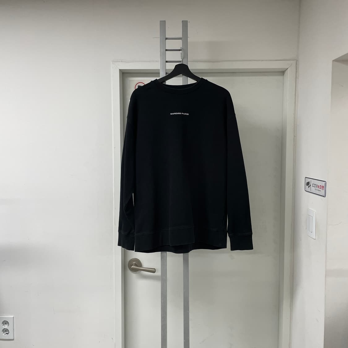 산드로 로고 맨투맨 블랙 M 상품이미지1