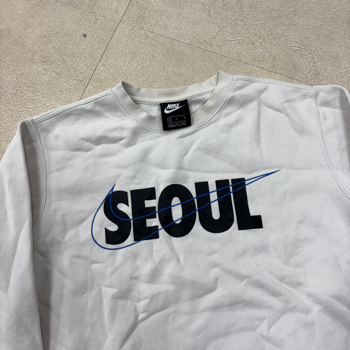 나이키 서울 빅로고 맨투맨 상품이미지2