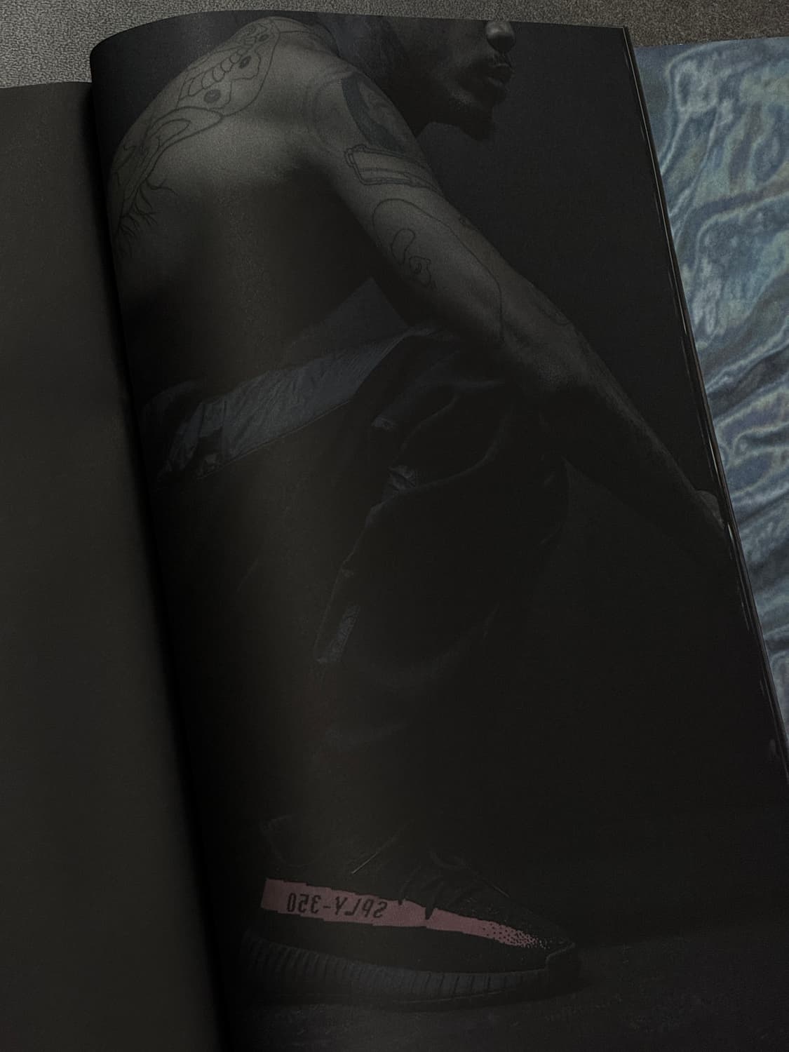 새제품 / Kanye West YEEZY Season Zine 칸예웨스트 상품이미지6