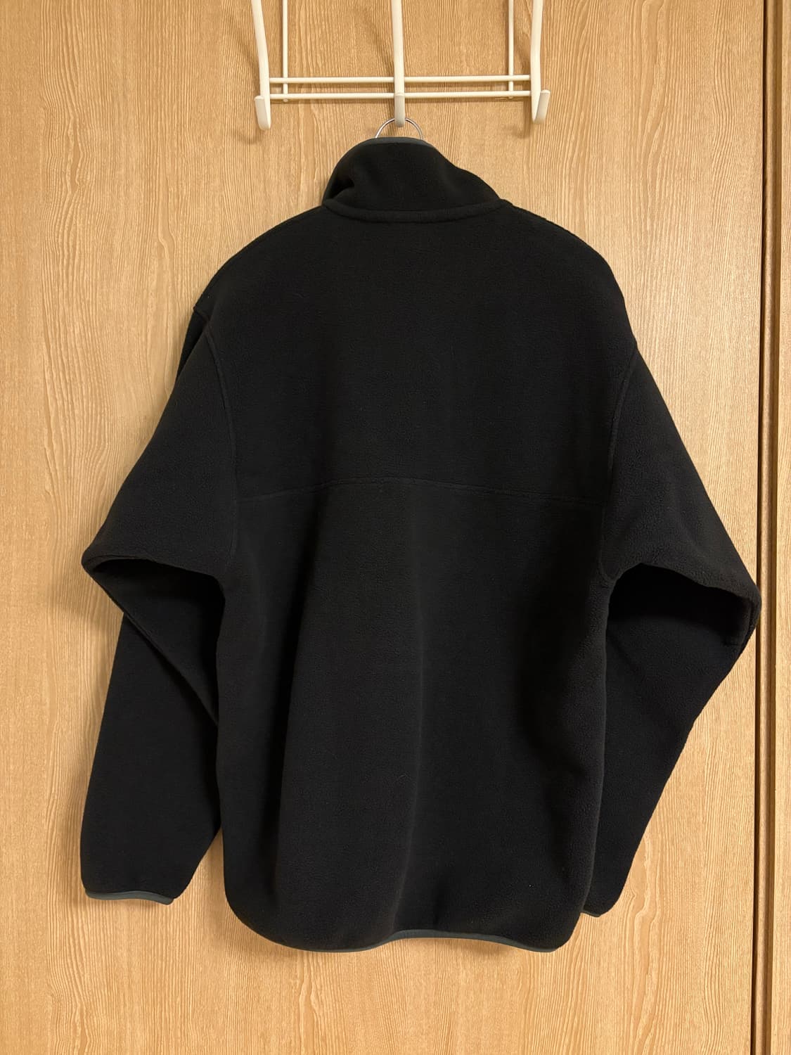 파타고니아 신칠라 스냅티 플리스 풀오버 블랙 포지 그레이 상품이미지2