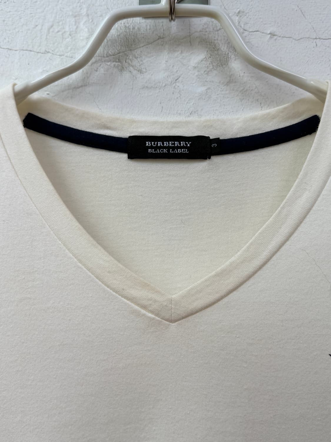 Burberry 버버리 블랙라벨 아이보리 브이넥 긴팔티 3 상품이미지2