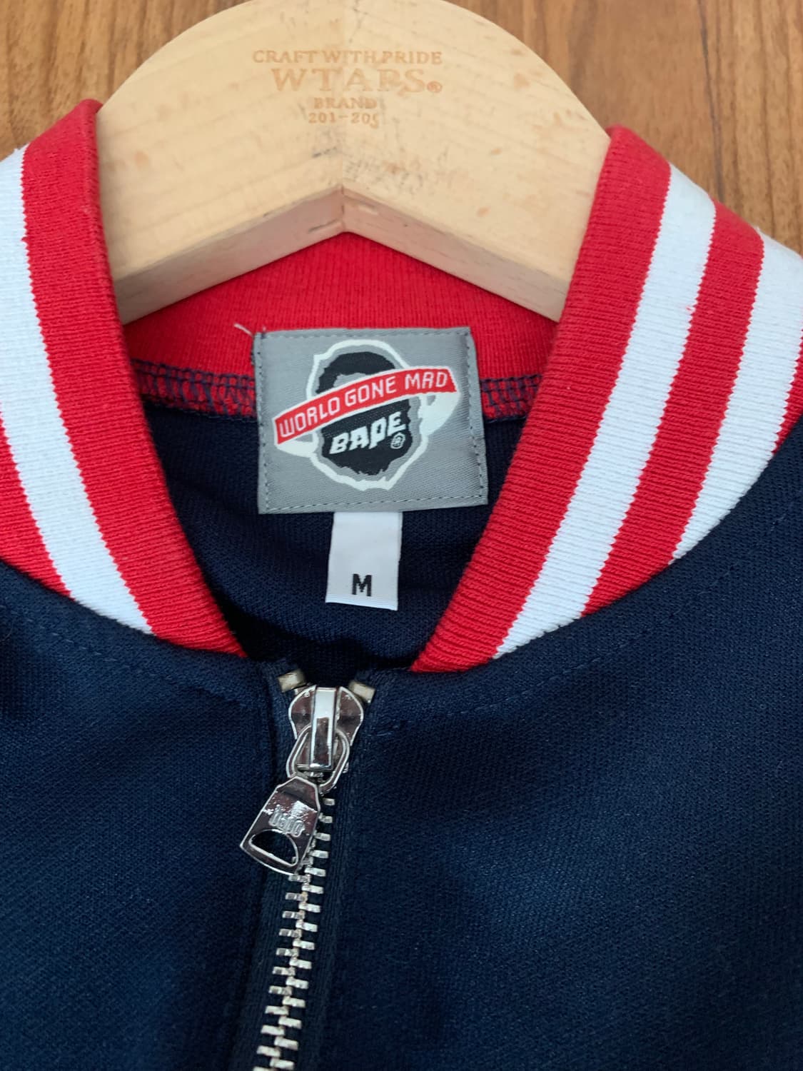 베이프 올드 모델 짚업 상품이미지2