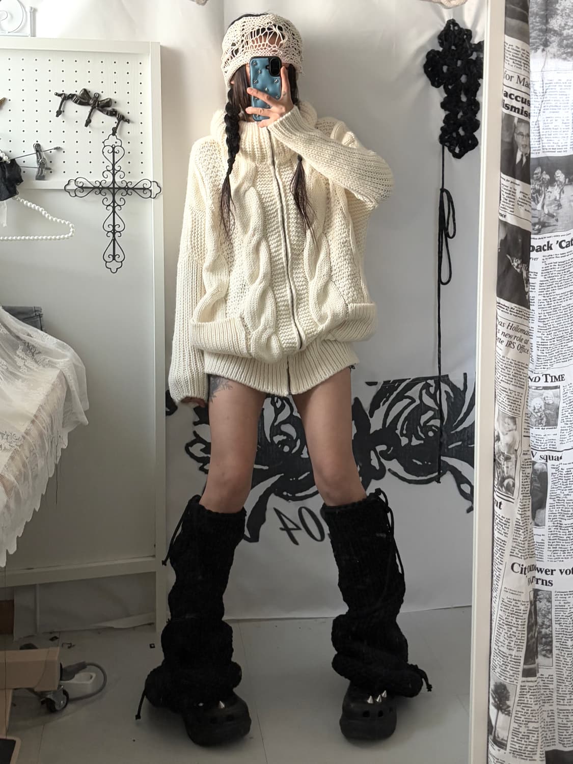 • Ivory High-Neck Knitwear Zip-Up 상품이미지1