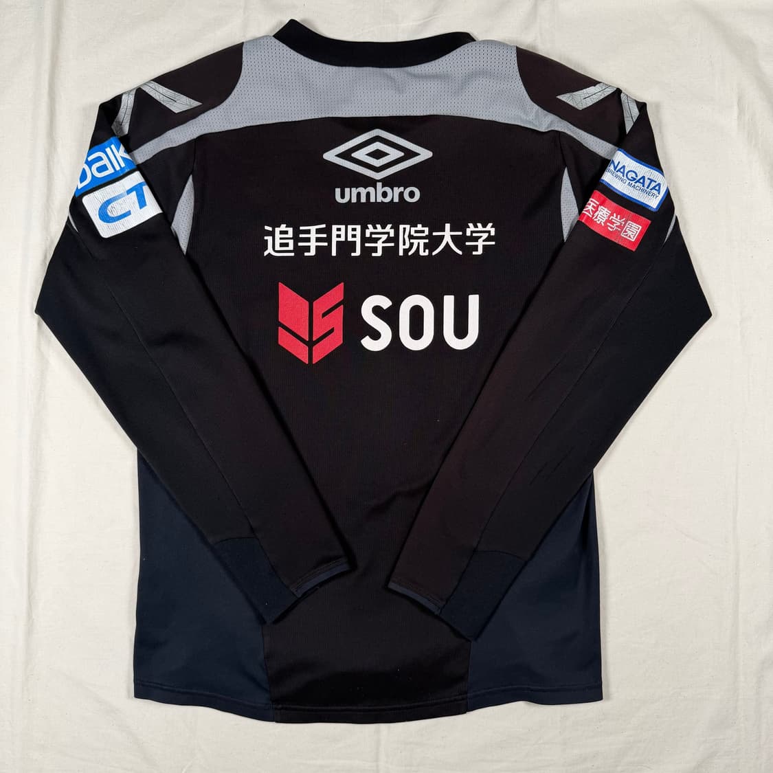 엄브로 감바 오사카 축구 트레이닝 유니폼 어센틱 선수용 상품이미지6