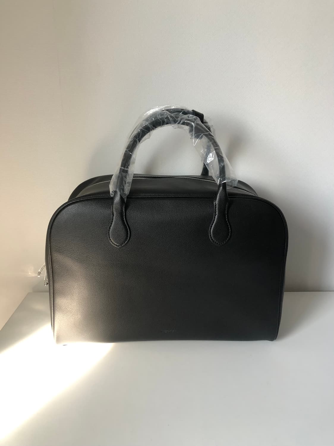 스튜디오테이블 클래식 보스톤 백 (2번 착용) 상품이미지4