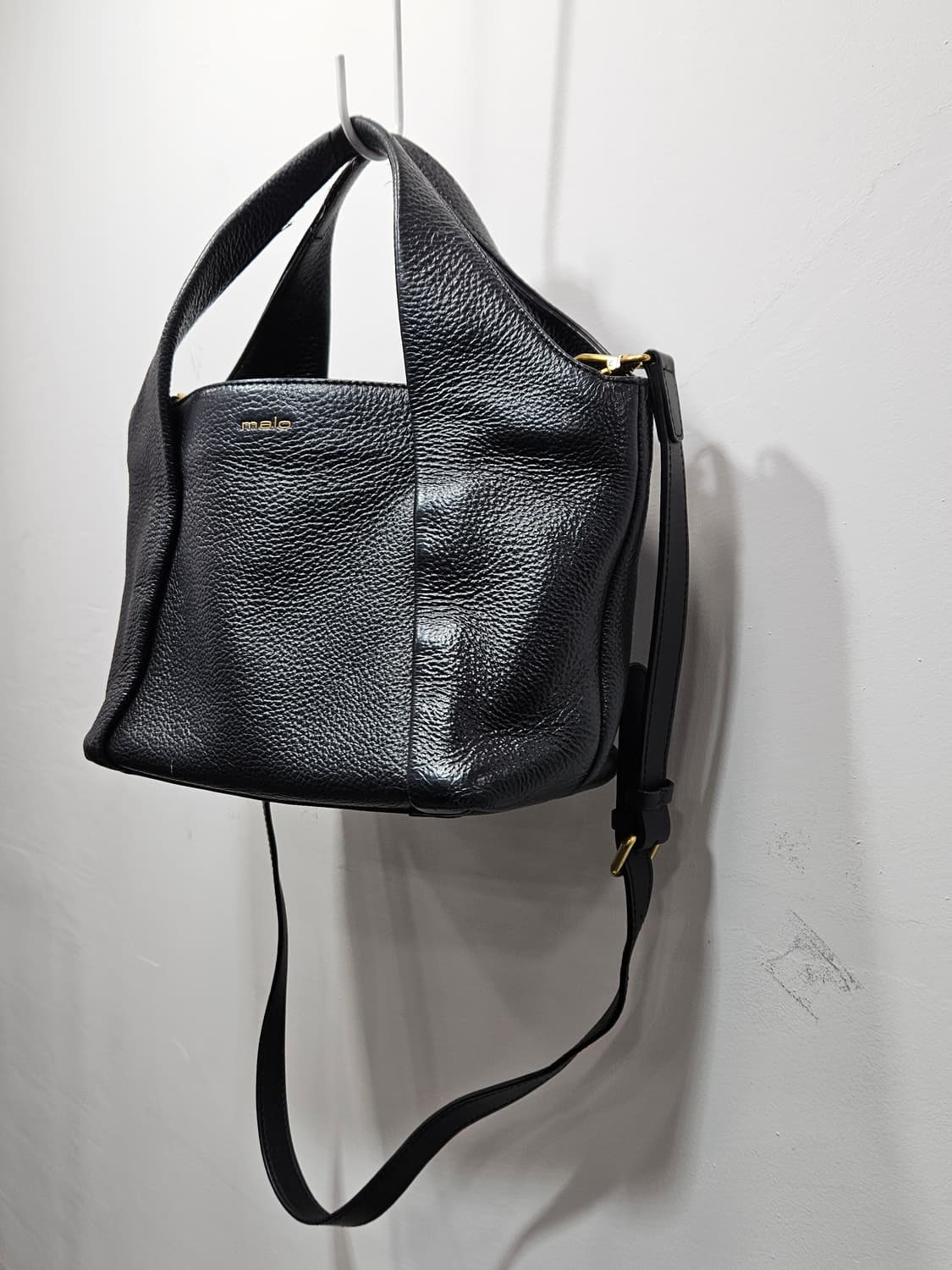 말로(malo) 가죽 토트백 겸 크로스백 블랙  상품이미지3