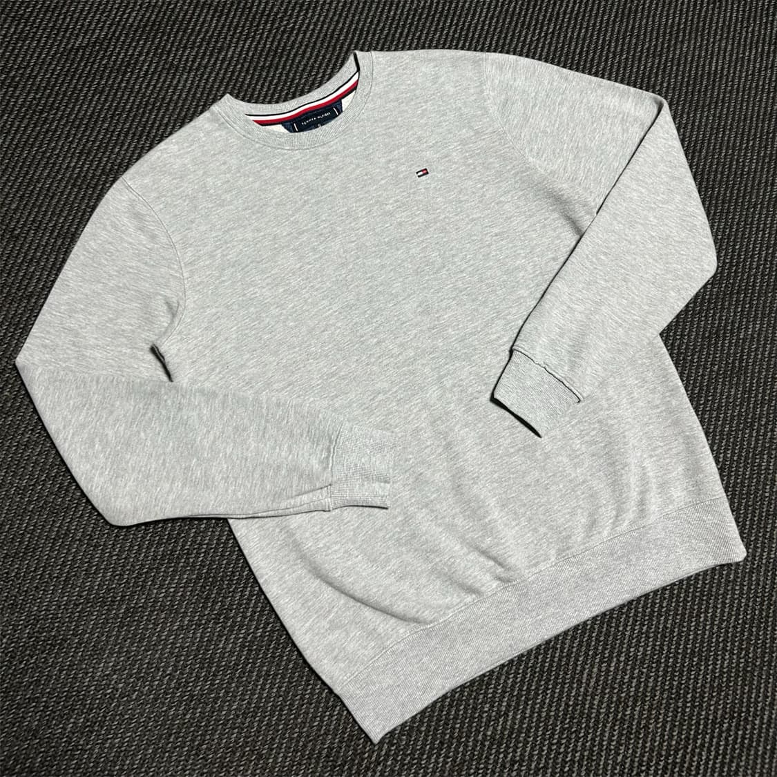 [S] Tommy 타미힐피거 베이직 그레이 라운드 맨투맨 상품이미지2